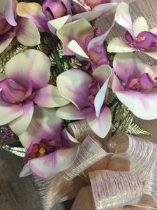 LYNC400-BO.  Purple Floral Arm Bouquet