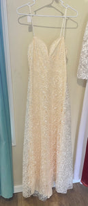 ELLA100-BG Ivory Lace Gown. Size 4/6