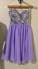 Load image into Gallery viewer, SNYD100-S Short Strapless Lavender, Size 4