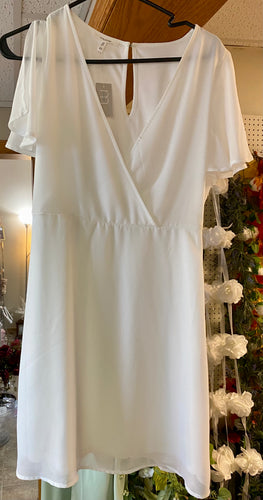 DAIS100-AJ Short White Sun Dress. NWT, XS