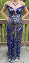 Load image into Gallery viewer, THRO100-G Blue &amp; Grey Sequins Gown. Size 2
