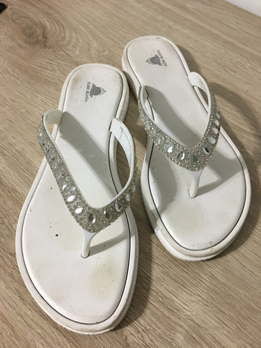 AUEN100-BC  Bling and White Flip Flops