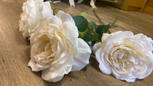 Load image into Gallery viewer, RING200-AI Creamy Ivory Roses