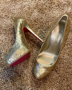 ELLA100-AK Gold Sparkly Stilettos. Size 7.5